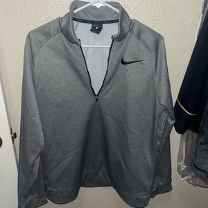 Medium Nike pullover quarter zip up